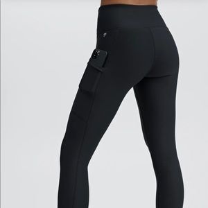 Fabletics High-Waisted Cold-Weather Pocket Legging (XS)